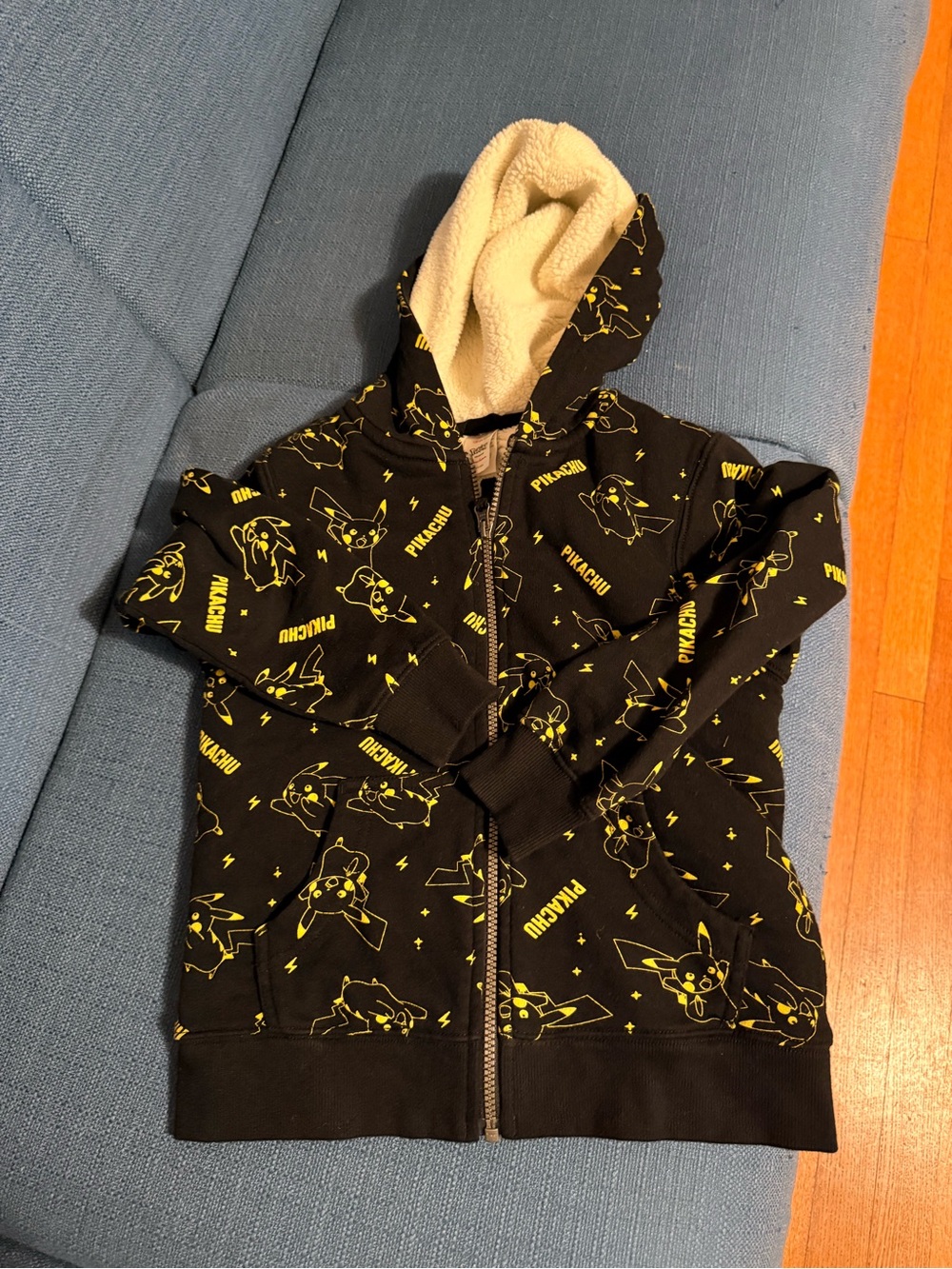 Almost New Boy Pokémon Shearling Hoodie 6-7 year (120cm)